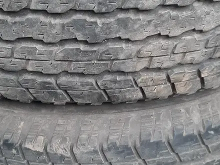 Шины 2557018 пара Bridgestone за 30 000 тг. в Алматы