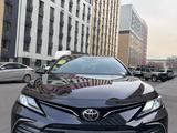 Toyota Camry 2023 годаfor17 700 000 тг. в Алматы – фото 2