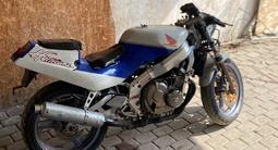 Ищу коленвал Honda cbr 400rr (nc23) за 10 000 тг. в Алматы