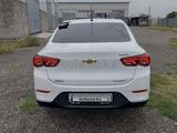 Chevrolet Onix 2022 года за 5 900 000 тг. в Алматы – фото 2