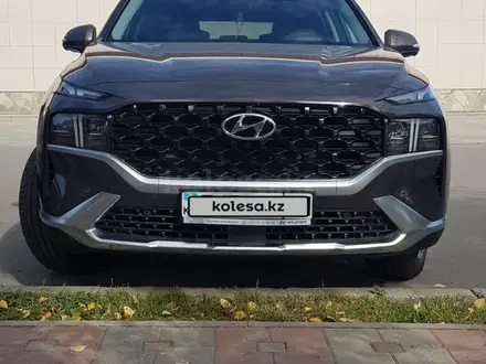 Hyundai Santa Fe 2021 года за 18 500 000 тг. в Астана