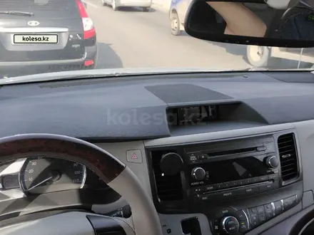 Toyota Sienna 2012 года за 7 500 000 тг. в Атырау – фото 6