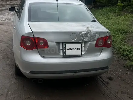 Volkswagen Jetta 2007 года за 2 100 000 тг. в Щучинск – фото 2