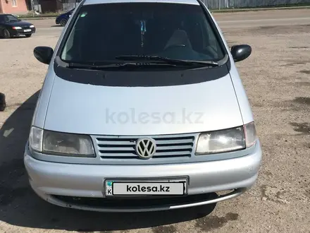 Volkswagen Sharan 1995 года за 1 700 000 тг. в Караганда – фото 10