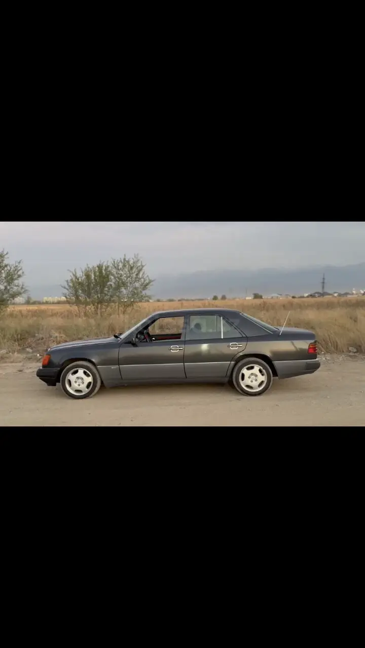 Mercedes-Benz E-Class, 1993