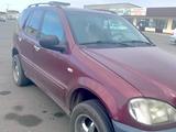 Mercedes-Benz ML 320 1999 года за 2 900 000 тг. в Тараз – фото 2