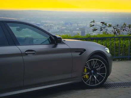 BMW M5 2023 года за 59 000 000 тг. в Алматы – фото 9