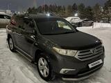 Toyota Highlander 2011 года за 15 000 000 тг. в Астана – фото 2