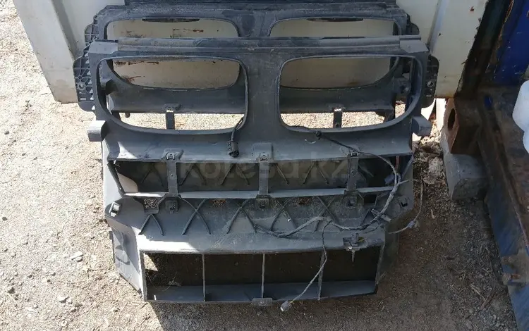 Телевизор, Воздуховод на Бмв х5 е70. BMW x5 e70 за 500 тг. в Алматы