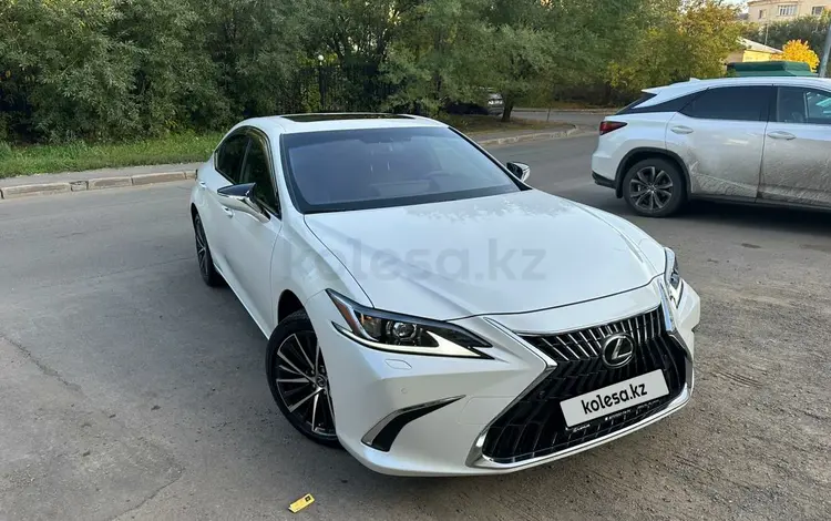 Lexus ES 250 2022 годаfor25 000 000 тг. в Астана