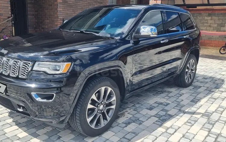 Jeep Grand Cherokee 2018 годаfor16 000 000 тг. в Астана