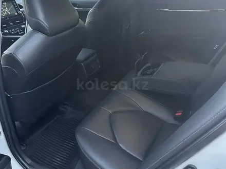 Toyota Camry 2021 года за 15 500 000 тг. в Караганда – фото 8
