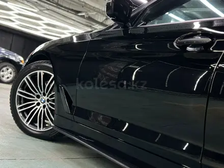 BMW 540 2017 года за 22 000 000 тг. в Алматы – фото 15