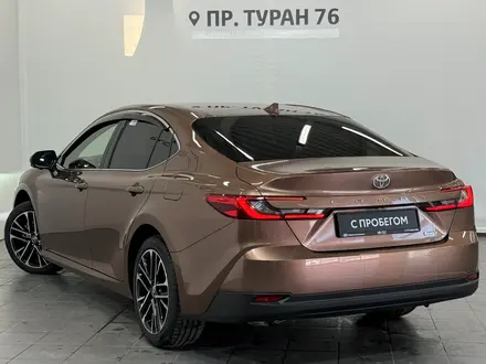 Toyota Camry Luxe 2024 года за 20 500 000 тг. в Астана – фото 2