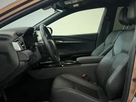 Toyota Camry Luxe 2024 года за 20 500 000 тг. в Астана – фото 12