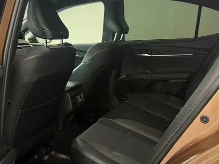 Toyota Camry Luxe 2024 года за 20 500 000 тг. в Астана – фото 11