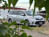 Toyota Sienna 2018 годаүшін14 500 000 тг. в Атырау