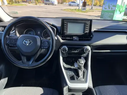 Toyota RAV4 2019 года за 13 800 000 тг. в Астана – фото 9