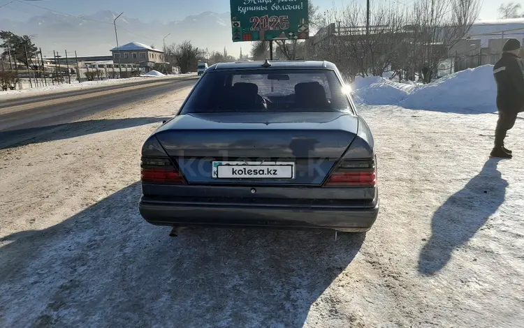 Mercedes-Benz E 220 1993 года за 1 200 000 тг. в Талгар