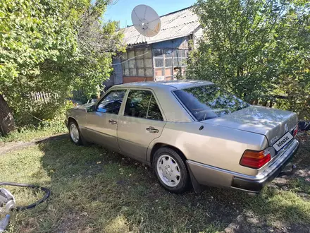 Mercedes-Benz E 260 1991 года за 1 350 000 тг. в Талдыкорган – фото 4