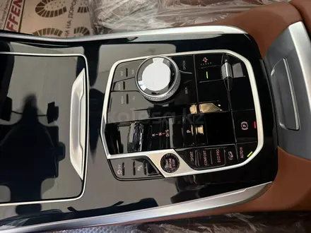 BMW X7 2024 года за 65 000 000 тг. в Алматы – фото 15