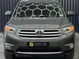 Toyota Highlander 2012 года за 9 000 000 тг. в Атырау