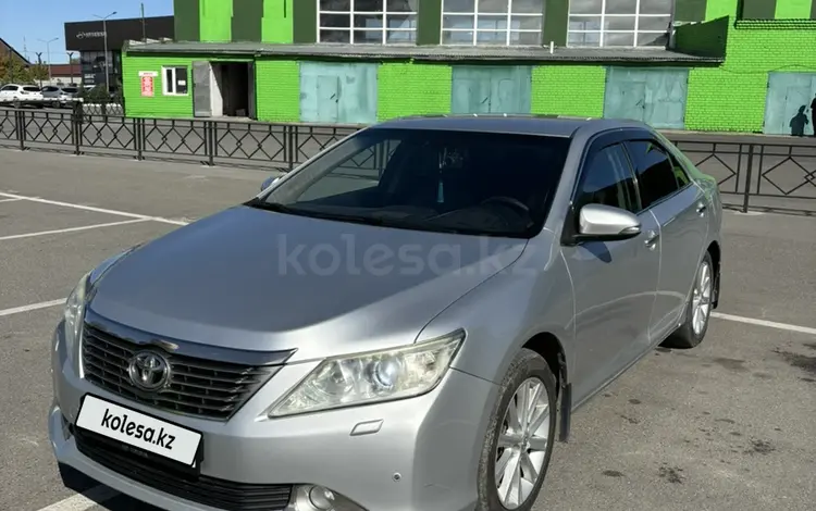 Toyota Camry 2013 годаүшін9 900 000 тг. в Семей