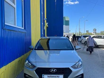 Hyundai Accent 2019 года за 7 300 000 тг. в Актобе – фото 3