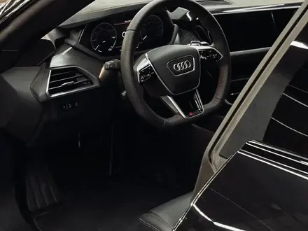 Audi e-tron GT 2023 года за 81 000 000 тг. в Алматы – фото 11