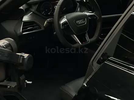 Audi e-tron GT 2023 года за 81 000 000 тг. в Алматы – фото 40