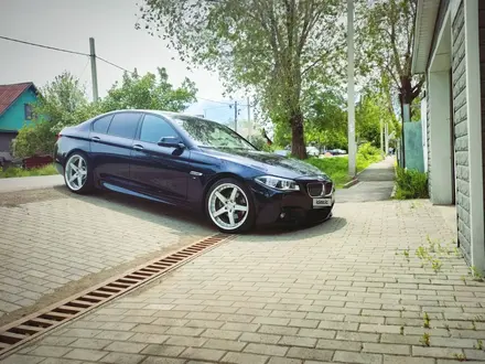 BMW 528 2014 года за 13 700 000 тг. в Астана
