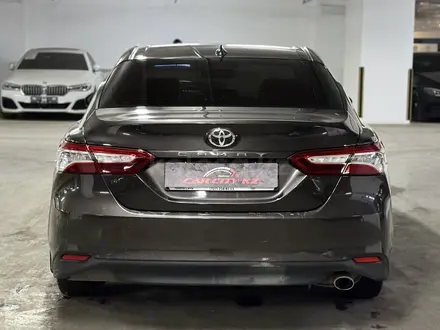 Toyota Camry 2019 года за 12 950 000 тг. в Астана – фото 5