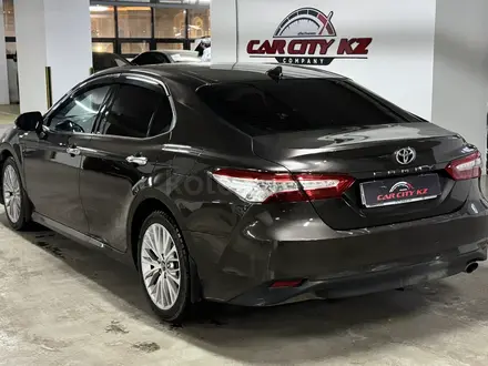 Toyota Camry 2019 года за 12 950 000 тг. в Астана – фото 6