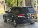 Volkswagen Touareg 2007 года за 7 200 000 тг. в Шымкент – фото 5