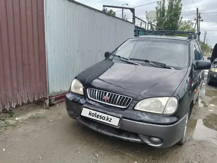 Kia Carens 2002 года за 800 000 тг. в Атырау