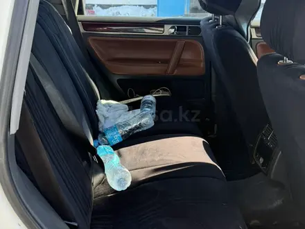 Volkswagen Touareg 2005 года за 4 200 000 тг. в Астана – фото 6