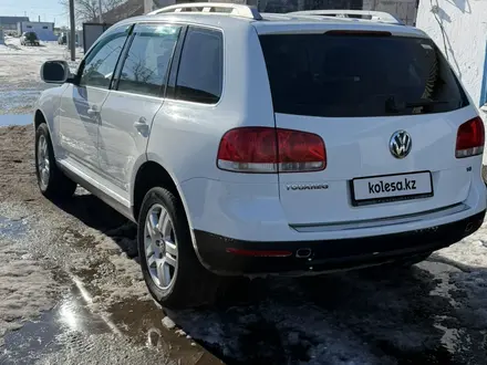 Volkswagen Touareg 2005 года за 4 200 000 тг. в Астана – фото 8