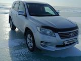 Toyota RAV4 2010 года за 7 700 000 тг. в Балхаш – фото 2