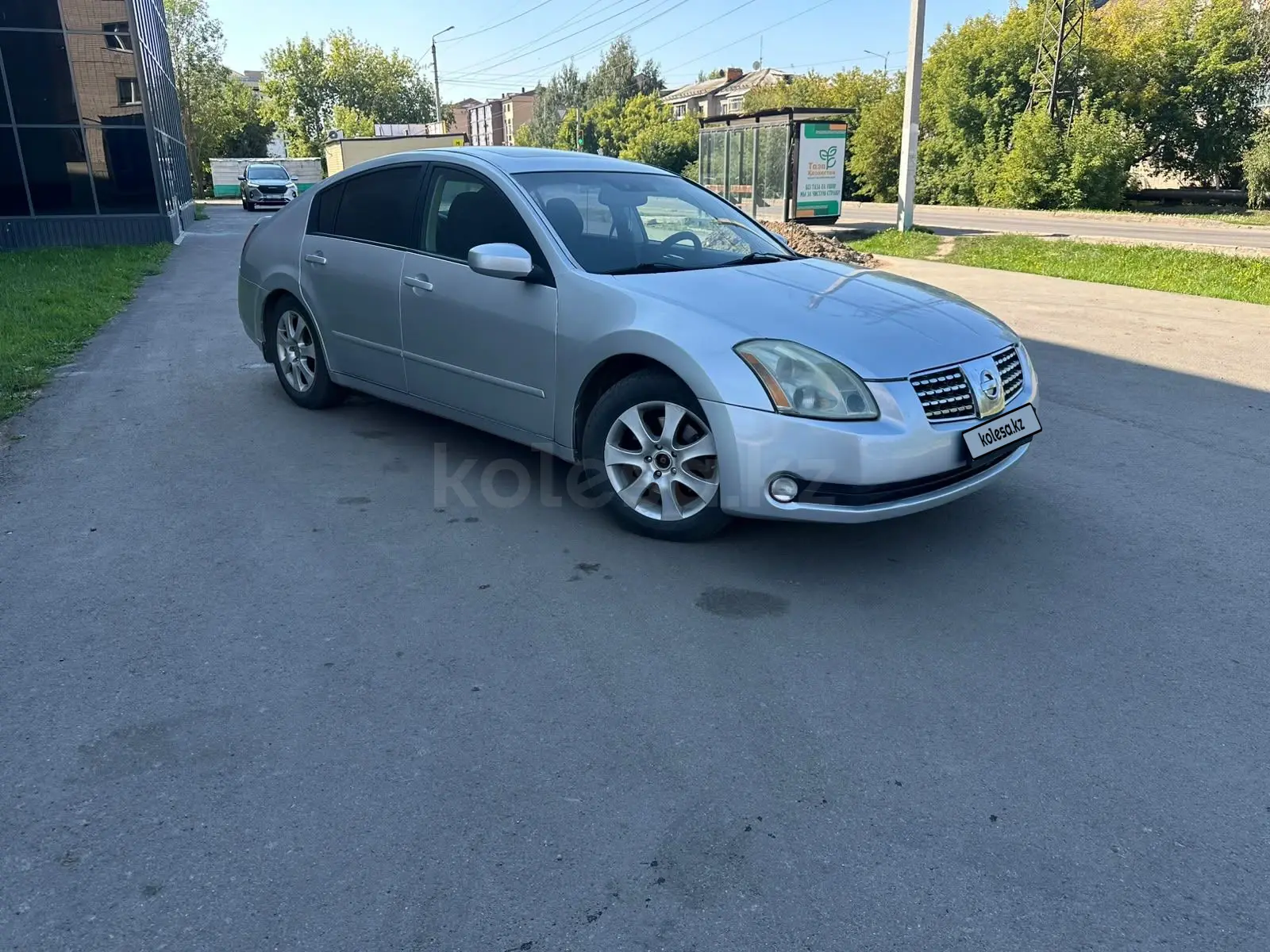 Nissan Maxima, 2004