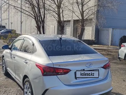 Hyundai Accent 2021 года за 6 200 000 тг. в Астана – фото 3