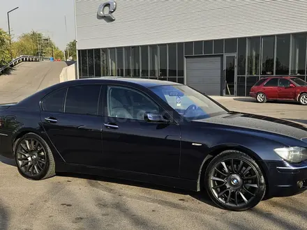 BMW 750 2007 года за 6 500 000 тг. в Алматы – фото 3