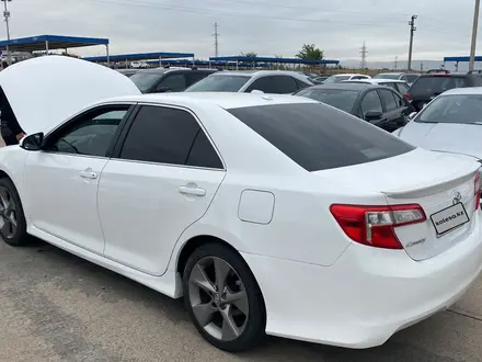 Toyota Camry 2014 года за 6 500 000 тг. в Атырау – фото 8