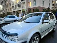 Volkswagen Golf 2001 года за 3 900 000 тг. в Астана