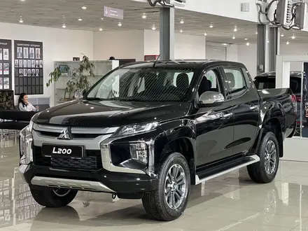 Mitsubishi L200 DC Invite 2022 года за 18 990 000 тг. в Караганда