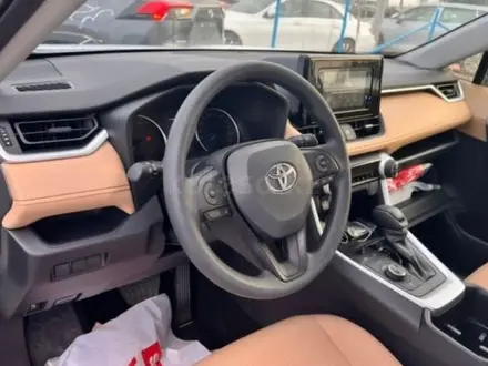 Toyota RAV4 2023 года за 22 400 000 тг. в Астана – фото 8