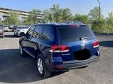 Volkswagen Touareg 2005 года за 5 258 000 тг. в Караганда – фото 4