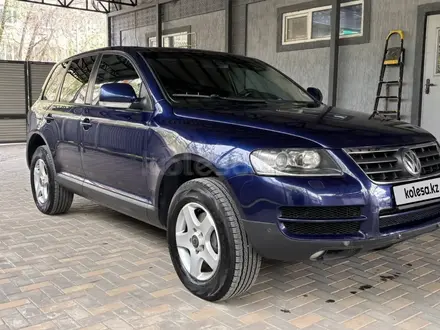 Volkswagen Touareg 2005 года за 5 258 000 тг. в Караганда – фото 7