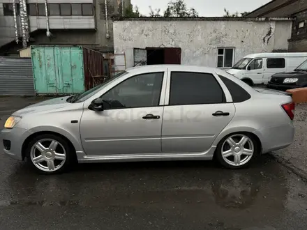 ВАЗ (Lada) Granta 2190 2015 года за 2 900 000 тг. в Костанай – фото 3