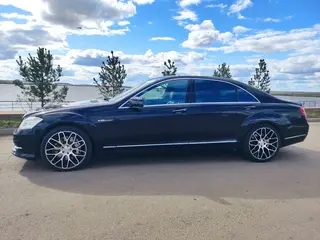 Mercedes-Benz S-Class, 2007