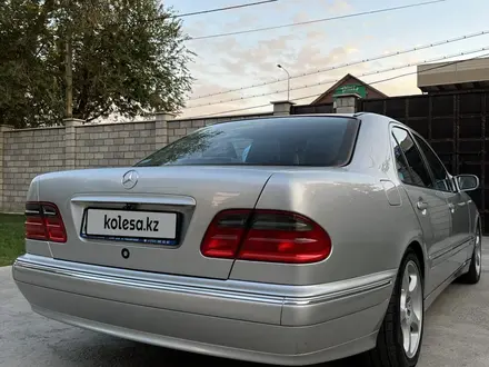 Mercedes-Benz E 240 2001 года за 6 200 000 тг. в Шымкент – фото 4